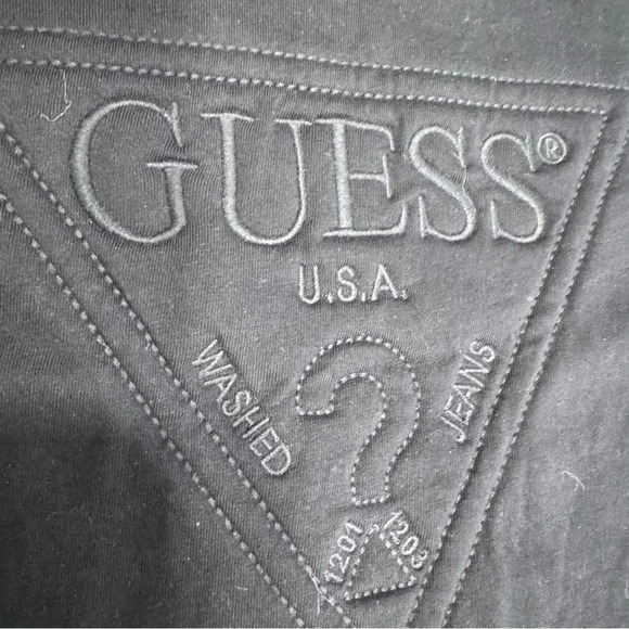 Guess Men's Embossed Quilted Logo Jet Black T-Shirt Small - Picture 2 of 9